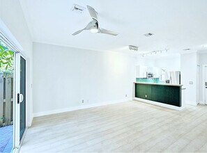 835 NE 19th Ave in Fort Lauderdale, FL - Building Photo - Building Photo