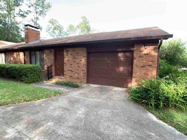 2810 Kilkierane Dr in Tallahassee, FL - Building Photo - Building Photo