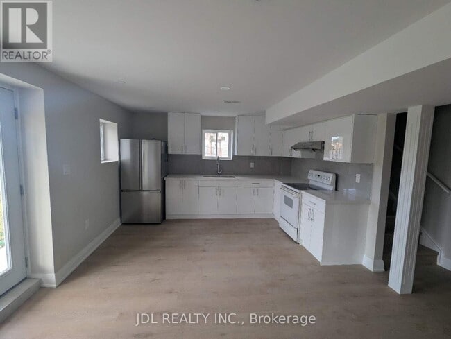 property at 27 Bill Guy Dr