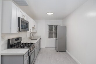 Golden Grove Manor in San Diego, CA - Foto de edificio - Interior Photo