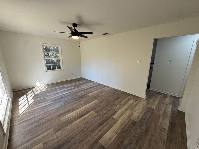 1728 Tew Dr in Mobile, AL - Building Photo - Building Photo