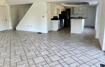 151 Bailey Ave, Unit 6104 in Meriden, CT - Building Photo - Building Photo