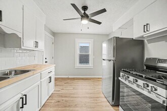 13620 Carrington Ave in Cleveland, OH - Building Photo - Building Photo