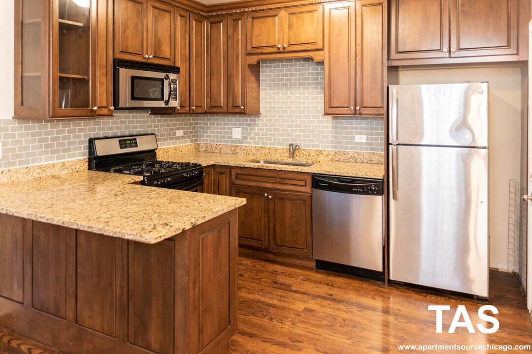 4835 N Paulina St, Unit G in Chicago, IL - Building Photo