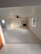 3700 Laverne Ave in Bakersfield, CA - Foto de edificio - Building Photo