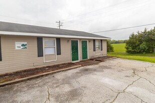 708 W Cunningham Dr in Columbia, MO - Building Photo