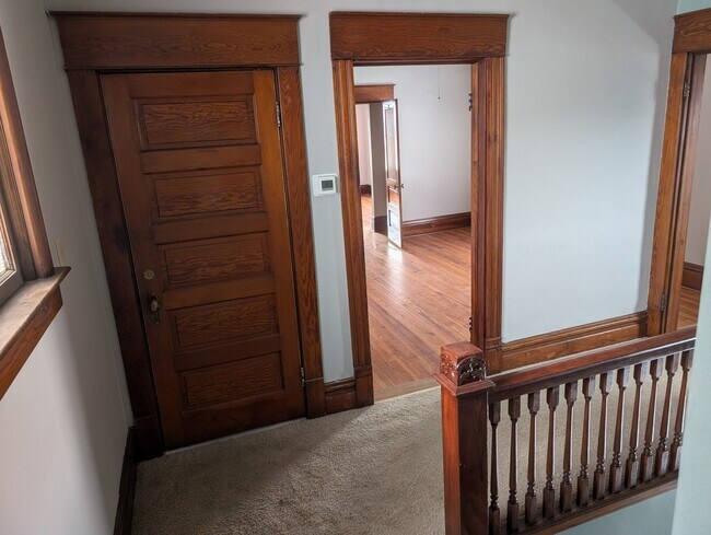 601 Crescent Ave, Unit 4 in Ellwood City, PA - Foto de edificio - Building Photo