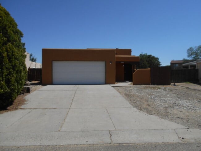 property at 2903 Turf Ln SE