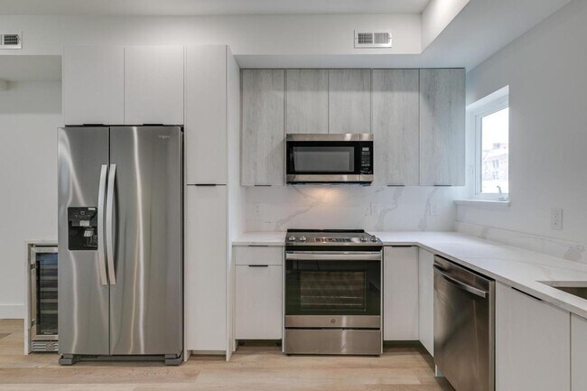 property at 930 N 2nd St