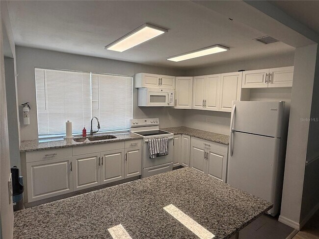 4921 33rd Terrace N in St. Petersburg, FL - Building Photo - Building Photo
