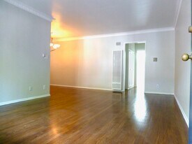 North Vista 4 in West Hollywood, CA - Building Photo