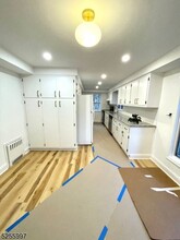 18 Oak Tree Ln in Little Falls, NJ - Building Photo - Building Photo