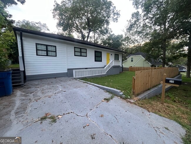 property at 35 Stillman St SE