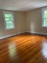 174-176 Center St in Manchester, CT - Building Photo - Building Photo