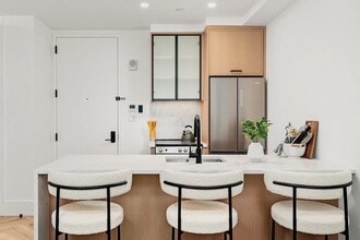 313 E 17th St, Unit 8E in New York, NY - Building Photo - Building Photo