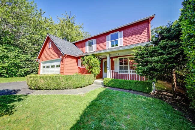 305 Weaver Rd NW in Bainbridge Island, WA - Building Photo - Building Photo