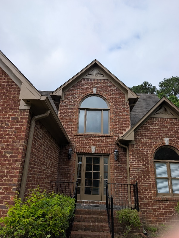 property at 1009 Saddlecreek Pkwy