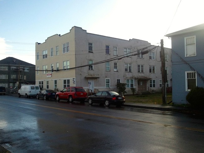 Harvard Apartments in Aberdeen, WA - Building Photo - Building Photo