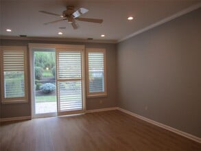 163 Windward Ct S in Port Jefferson, NY - Building Photo - Building Photo