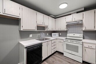 4611 W Fig St in Tampa, FL - Building Photo - Building Photo