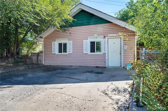 property at 1002 E Rio Grande St