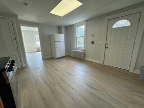 1051 Ferry St in Easton, PA - Building Photo - Building Photo