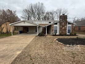 5700 Ridgetop Dr in Horn Lake, MS - Building Photo