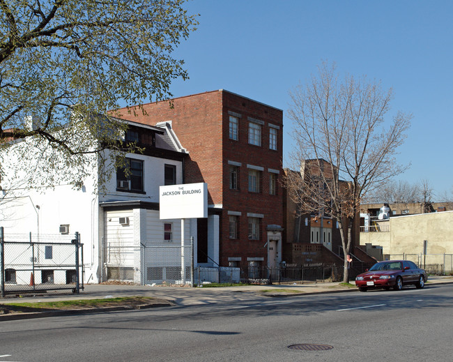 1615 Benning Rd NE in Washington, DC - Building Photo - Building Photo