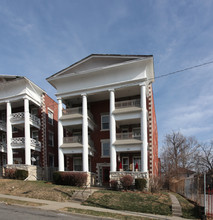 Carpathia in Kansas City, MO - Foto de edificio - Building Photo