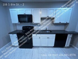 108 S 8th St in Reading, PA - Building Photo