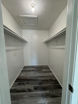 2010 Estrada Pkwy in Irving, TX - Building Photo