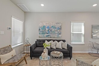 13507 Axel Ln in Houston, TX - Foto de edificio - Building Photo