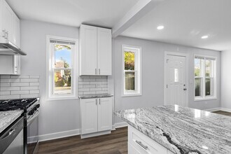 1830 White St in Des Plaines, IL - Building Photo - Building Photo