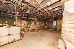 2 Snelling Pl in Boston, MA - Building Photo - Interior Photo