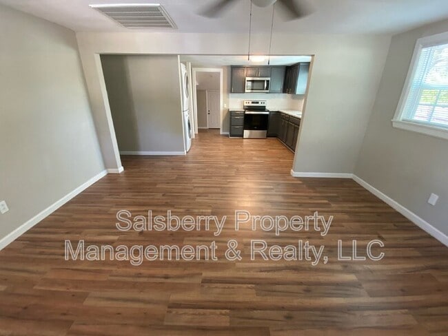 1100 SE 9th St in Mineral Wells, TX - Building Photo - Building Photo