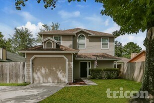 6747 Long Meadow Cir S in Jacksonville, FL - Building Photo