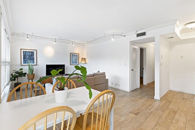 property at 65 Hendricks Isle