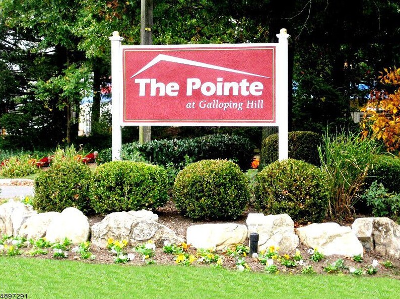 452 Tournament Dr, Unit Unit 3 in Union Township, NJ - Building Photo