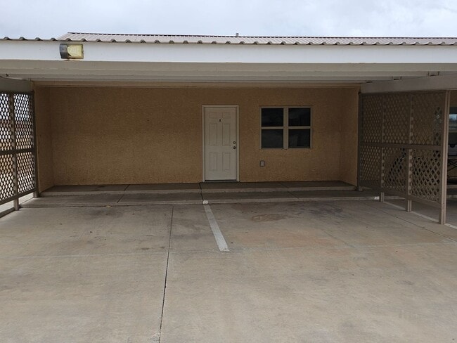 property at 615 W 14th St