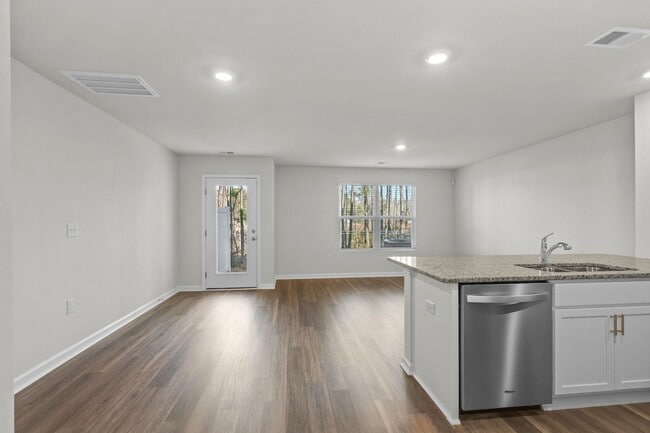 640 Rd in Red Hill, SC - Foto de edificio - Building Photo