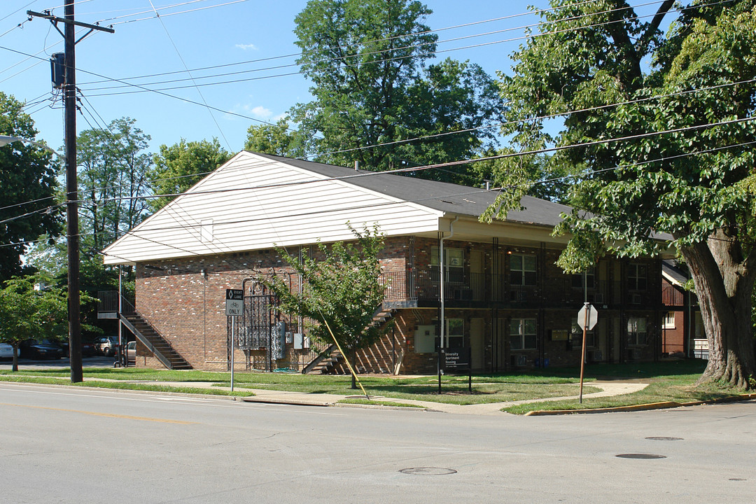 404 Linden Walk in Lexington, KY - Foto de edificio