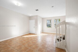 3952 SW 157th Ave, Unit 221 # UPDATED NICE in Miramar, FL - Foto de edificio - Building Photo