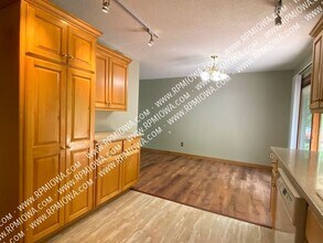 713 SE Hackley Ave in Des Moines, IA - Building Photo - Building Photo