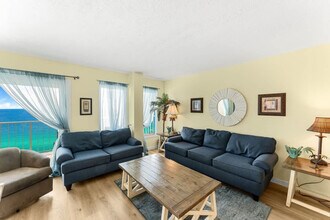 8743 Thomas Dr in Panama City Beach, FL - Building Photo - Building Photo