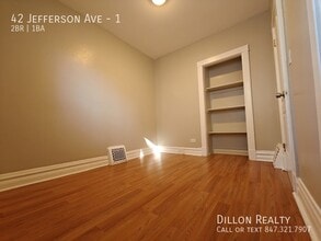 42 Jefferson Ave in Waukegan, IL - Building Photo - Building Photo