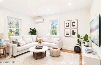 36 Locust St in Greenwich, CT - Foto de edificio - Building Photo