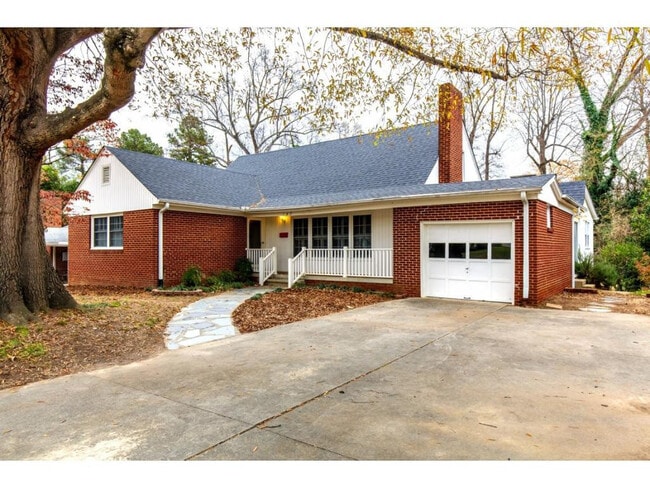 147 Tarleton Ave
