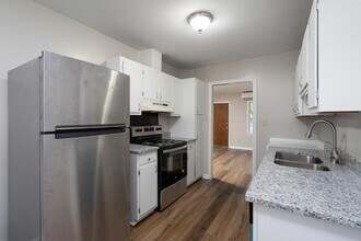 745 Arbor St NE in Concord, NC - Building Photo - Building Photo