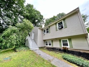 19 Robinson Rd, Unit C in Hudson, NH - Building Photo - Building Photo