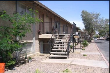 Cambridge Apartments in Phoenix, AZ - Foto de edificio